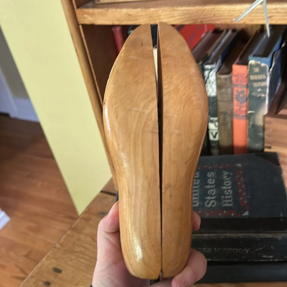 VINTAGE Belcher Wooden Shoe Form Stretcher